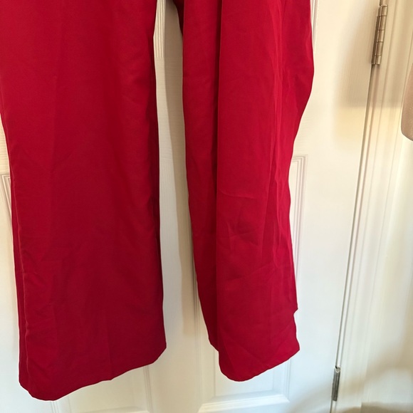 NWT Red One-Shoulder Jumpsuit with Extra Fabric Overlay on Legs size 6 - Picture 5 of 12